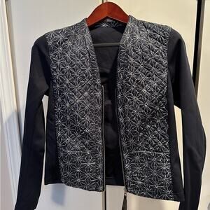 Lululemon athletica navy blue zipper jacket, white stitching, front pockets EUC